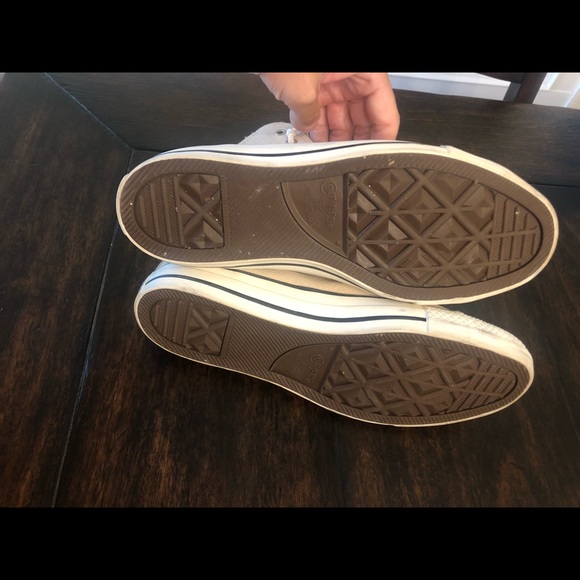 Women’s Converse - Picture 9 of 10